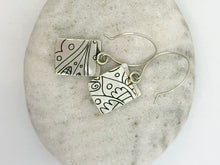 Load image into Gallery viewer, Earrings Pietersite