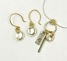 Load image into Gallery viewer, Earrings Quartz