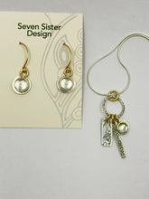 Load image into Gallery viewer, Earrings Quartz