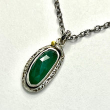 Load image into Gallery viewer, Pendant Emerald
