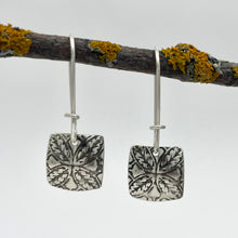 Load image into Gallery viewer, Earrings Lily Pad
