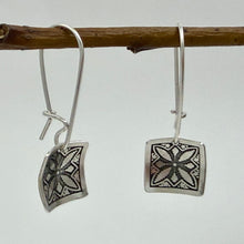 Load image into Gallery viewer, Earrings Star Flower
