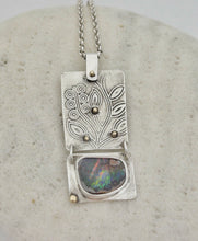 Load image into Gallery viewer, Pendant Boulder Opal
