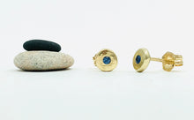 Load image into Gallery viewer, Earring Gold Blue Sapphire Pebble
