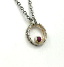 Load image into Gallery viewer, Pendant Double Ring with Garnet

