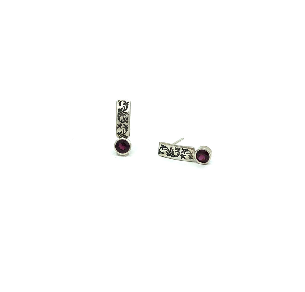 Earrings Post, Herb with Faceted Garnet