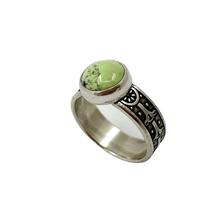 Load image into Gallery viewer, Ring Citron Chrysoprase
