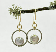 Load image into Gallery viewer, Earrings Fresh Water Pearl
